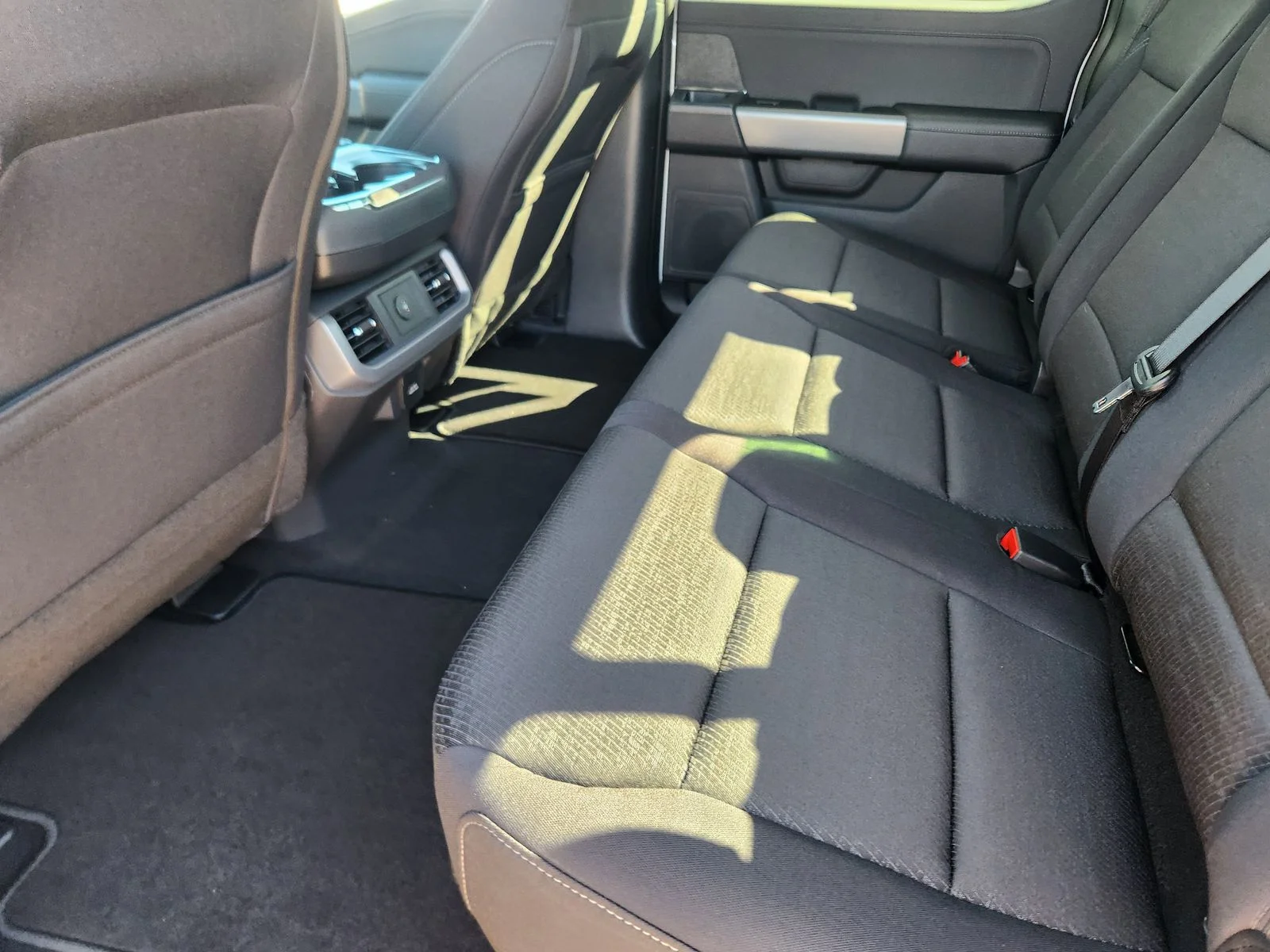 New 2026 Oxford White Ford XLT image 21