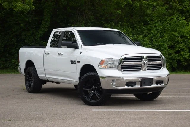 2016 RAM 1500 Big Horn 4x4 Quad Cab 6'4's photo