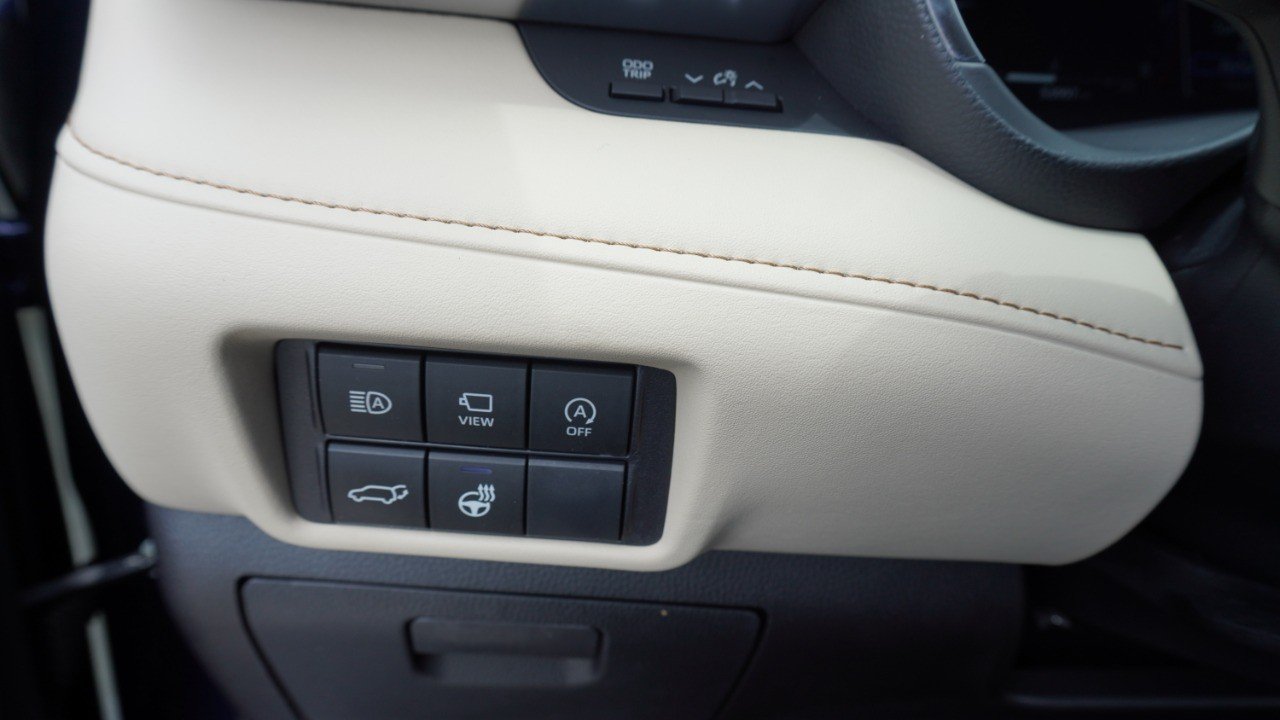 Used 2024 Blue Toyota Platinum image 20