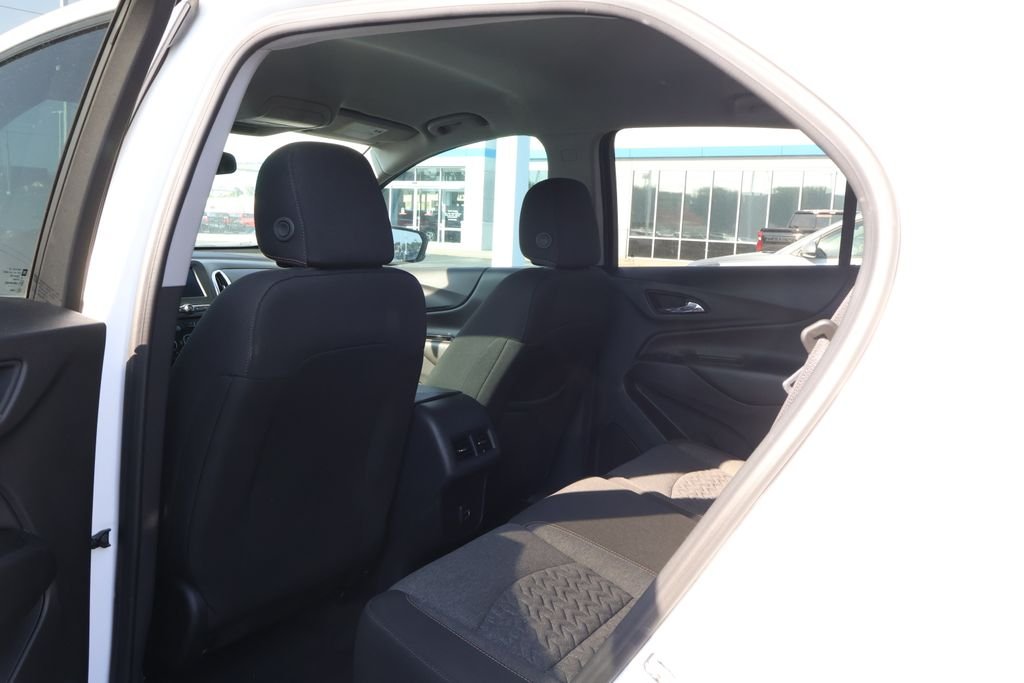 Used 2024 Summit White Chevrolet LT image 31