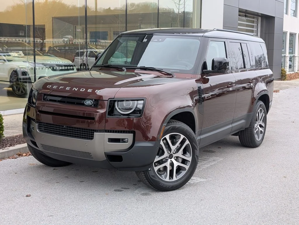 2026 Land Rover Defender 130 S P300's photo