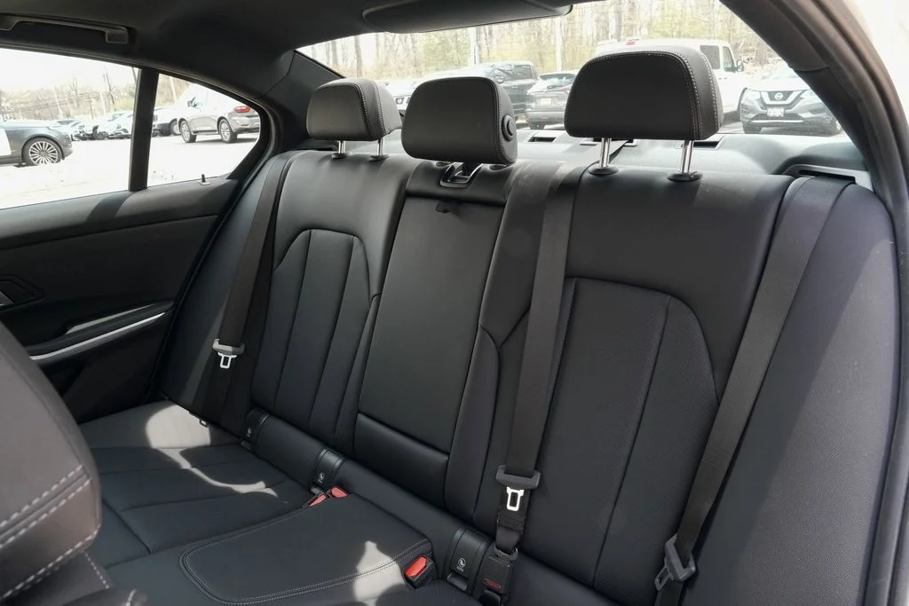 2024 BMW 3 Series 330i - Photo 35