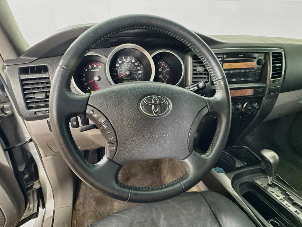Used 2006 Silver Toyota SR5 Sport image 8