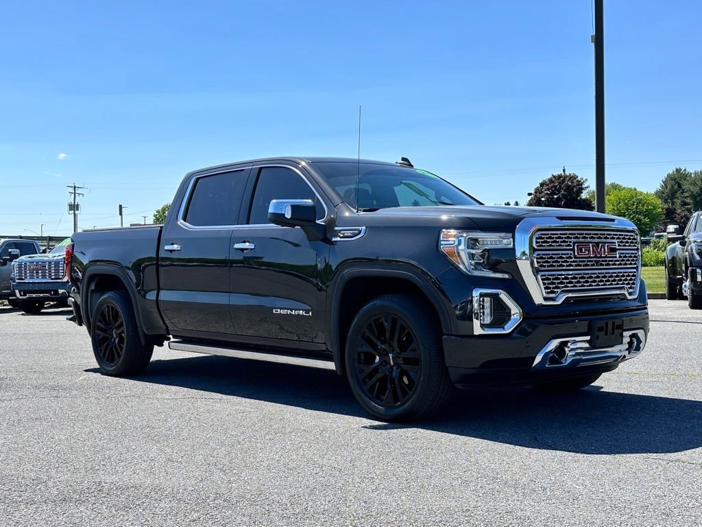 2020 GMC Sierra 4WD Crew Cab Short Box Denali's photo