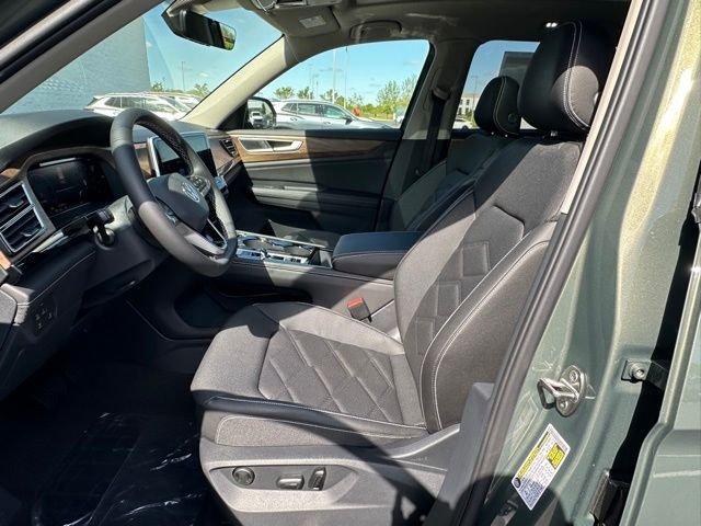 New 2026 Avocado Green Pearl Volkswagen 2.0T SE w/Technology image 21