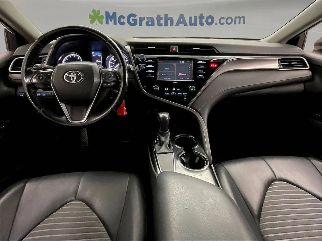 Used 2020 White Toyota SE image 20