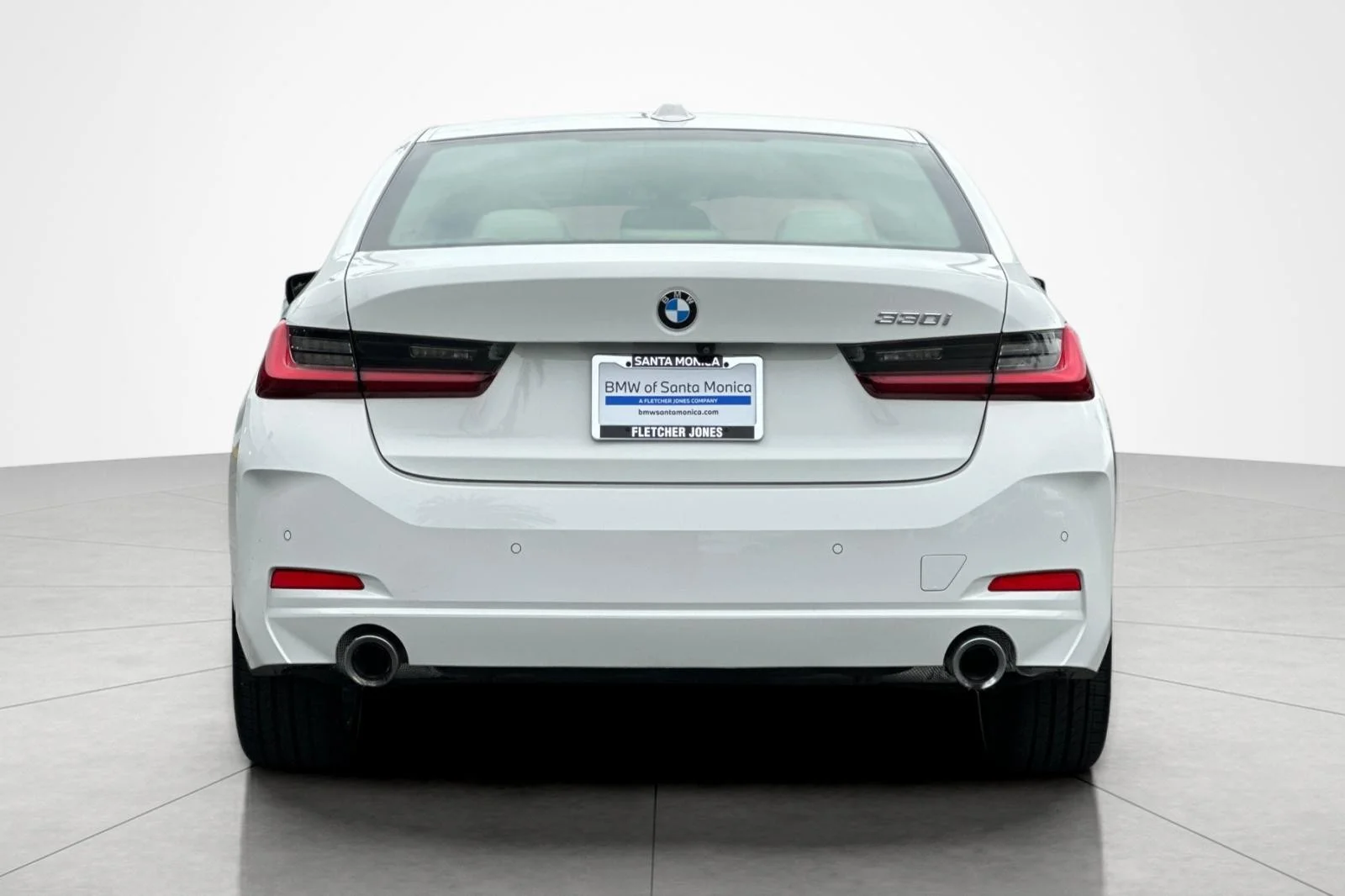 Used 2023 Alpine White BMW 330i image 4