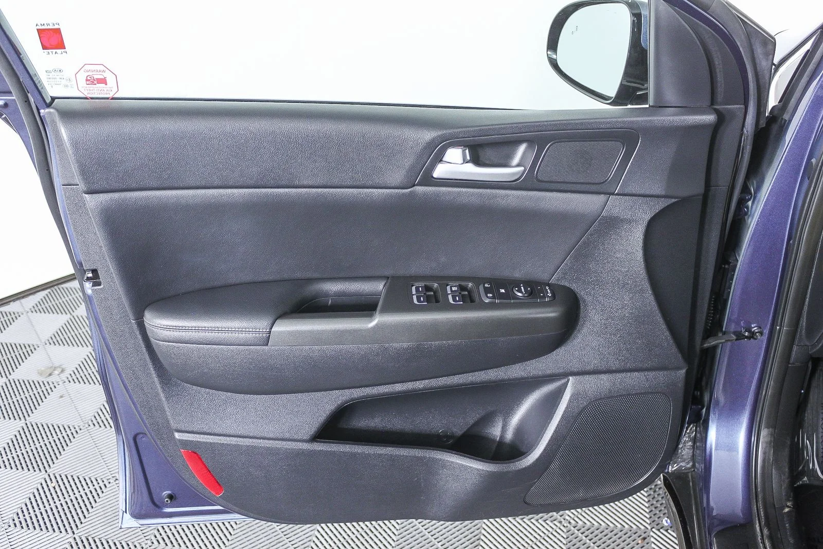 Used 2020 Blue Kia S image 21