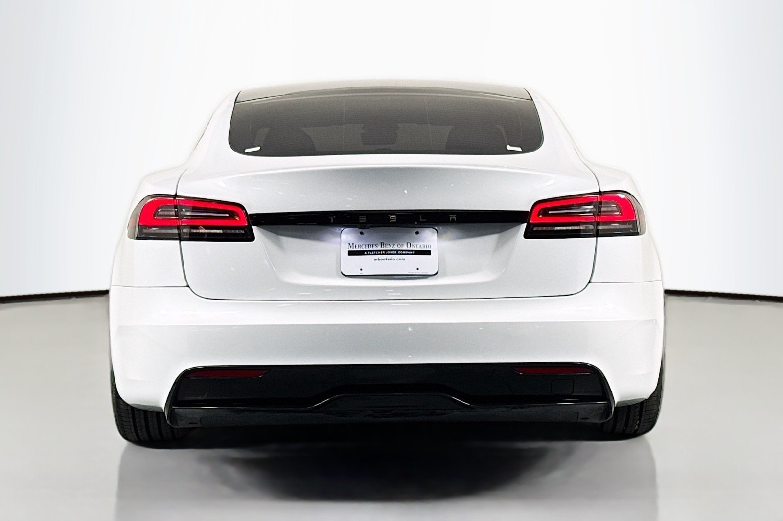 Used 2023 WHITE Tesla Standard Range image 3