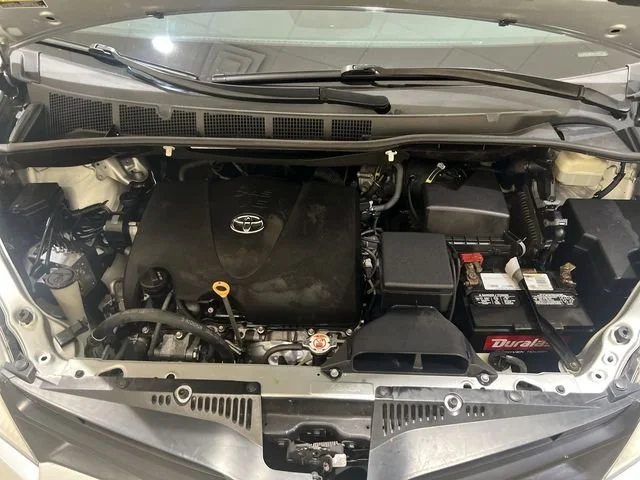 Used 2020  Toyota L image 25