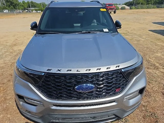 Used 2020 Silver Ford ST image 10