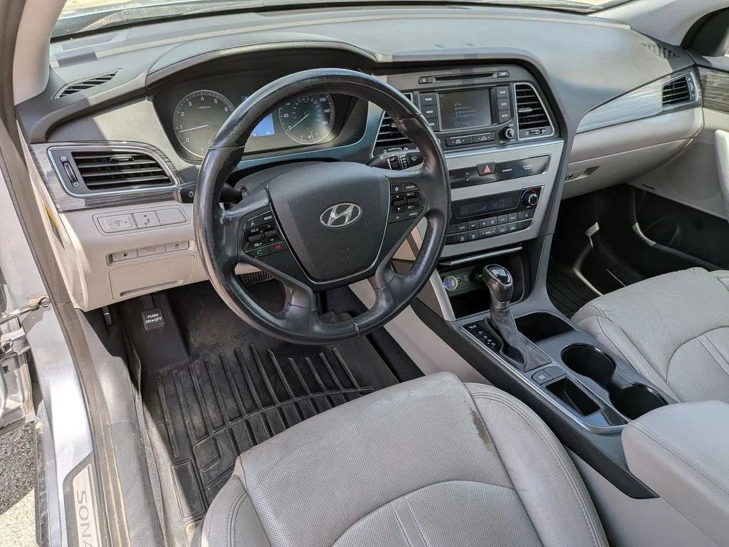 Used 2015 Gray Hyundai Limited image 10