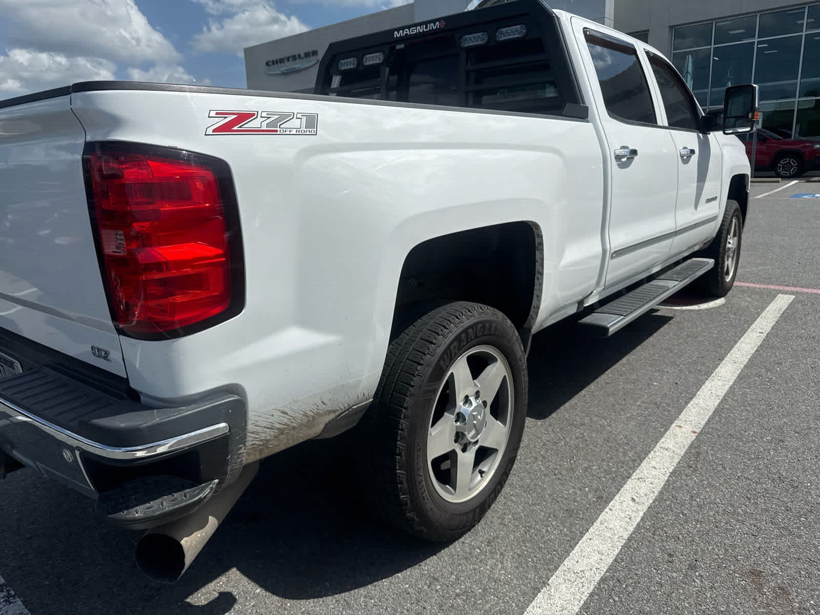 Used 2016 Chevrolet Silverado 2500HD LTZ with VIN 1GC1KWE88GF214323 for sale in Little Rock