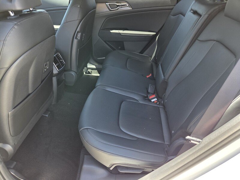 New 2026 Glacial White Pearl Kia EX image 8