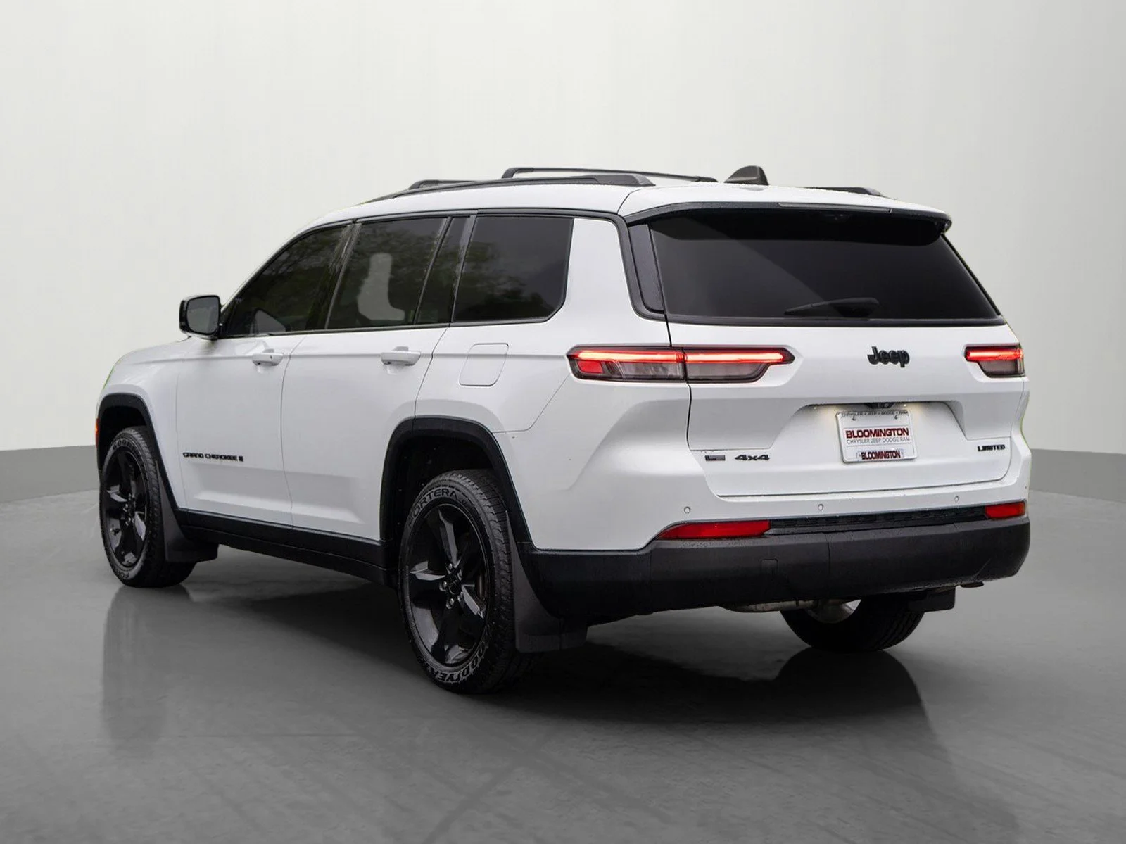 Used 2023 Bright White Clearcoat Jeep Limited image 5
