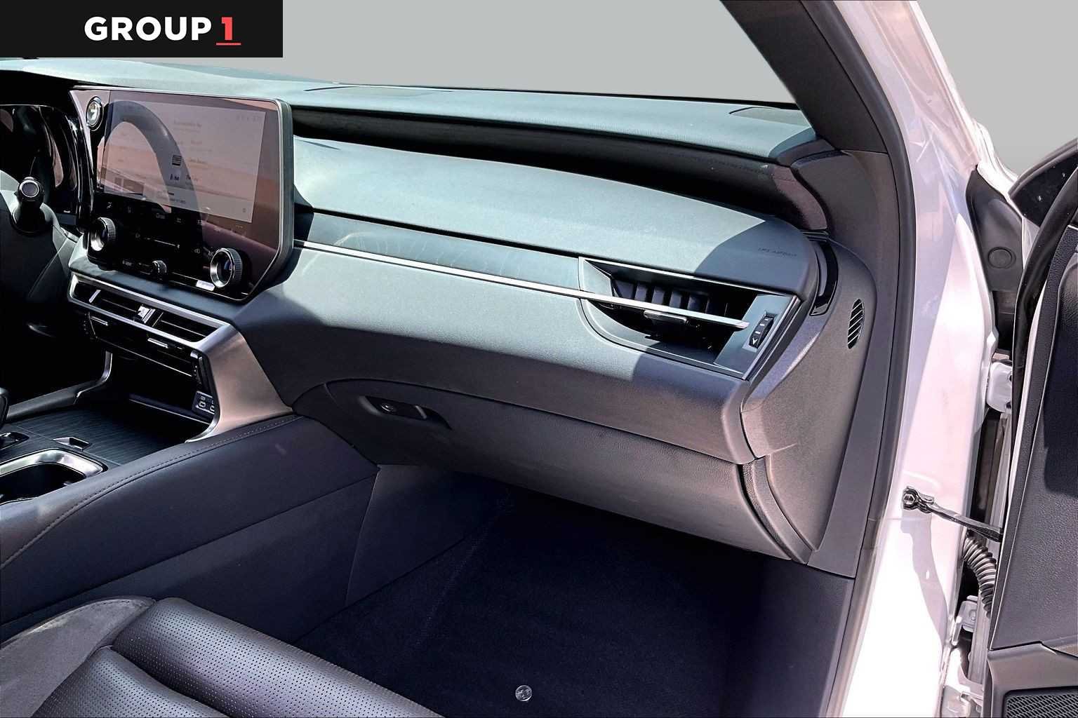 Used 2023 Eminent White Pearl Lexus Luxury image 16