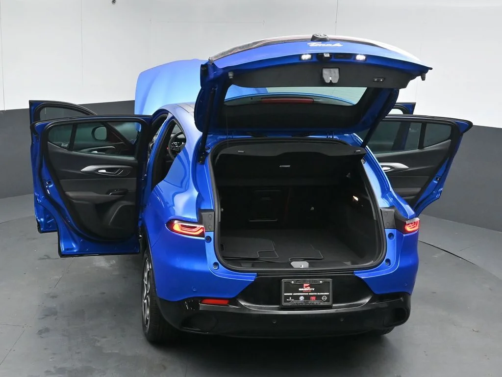 New 2026 Misano Blue Metallic Exterior Paint Alfa Romeo Base image 47