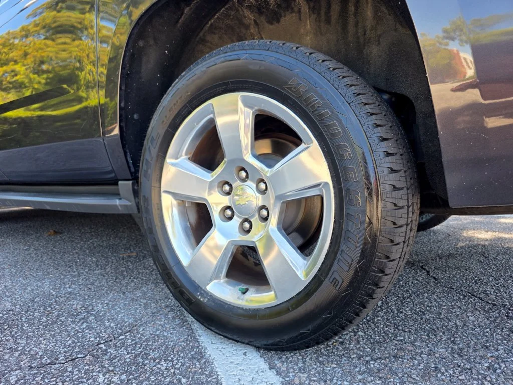 Used 2015 TUNGSTEN METALLIC Chevrolet LT image 32