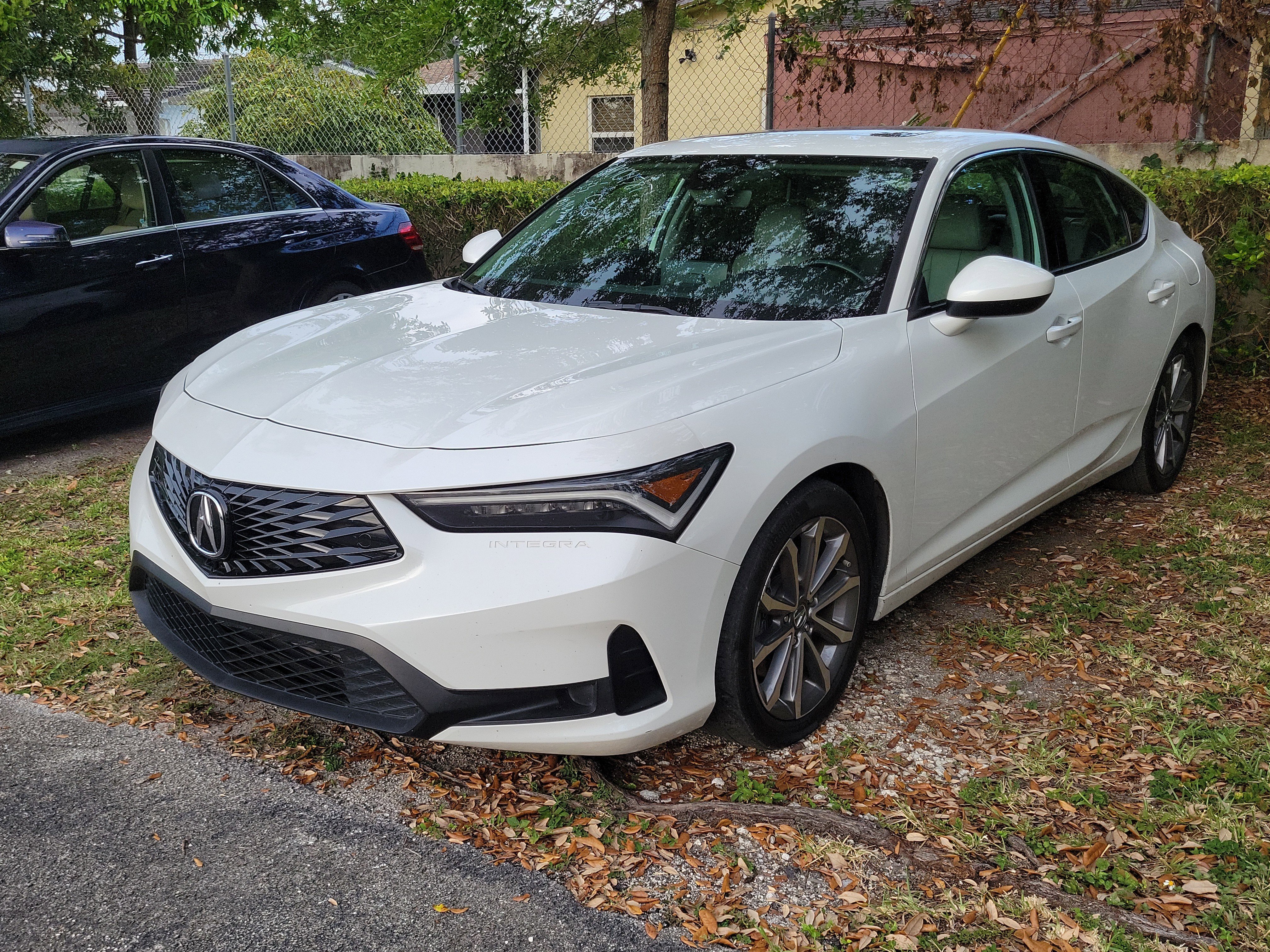 Used 2023 Platinum White Pearl Acura INTEGRA image 3