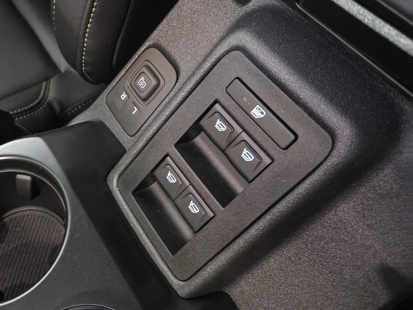New 2026 Marsh Gray Ford Badlands® image 28