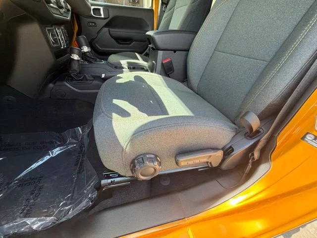 New 2026 Goldilocks Exterior Paint Jeep Sport S image 18