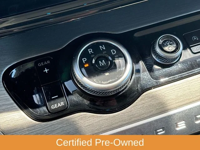 Used 2025 Silver Ford Platinum image 28
