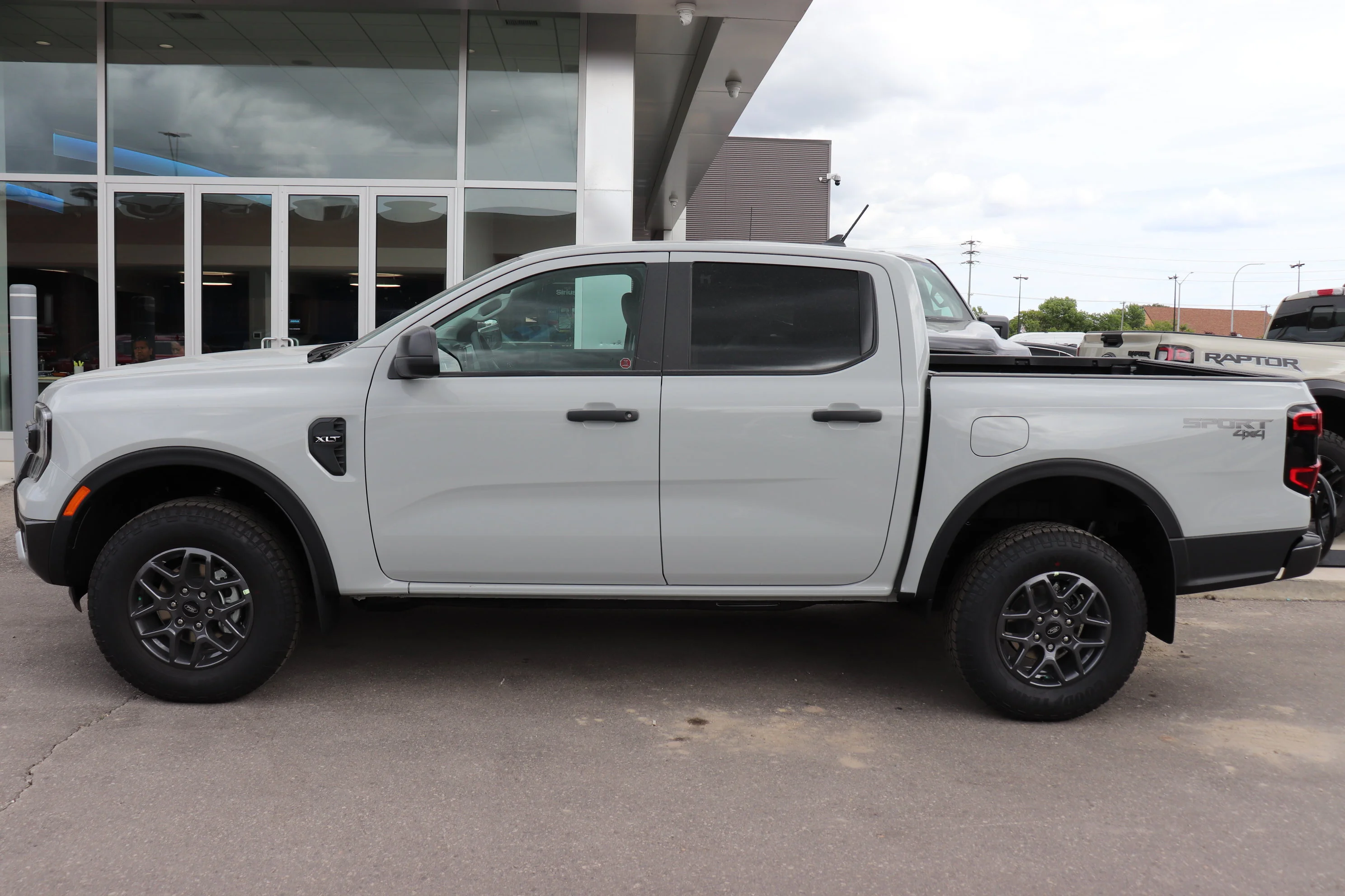 New 2026 AVALANCHE Ford XLT image 5