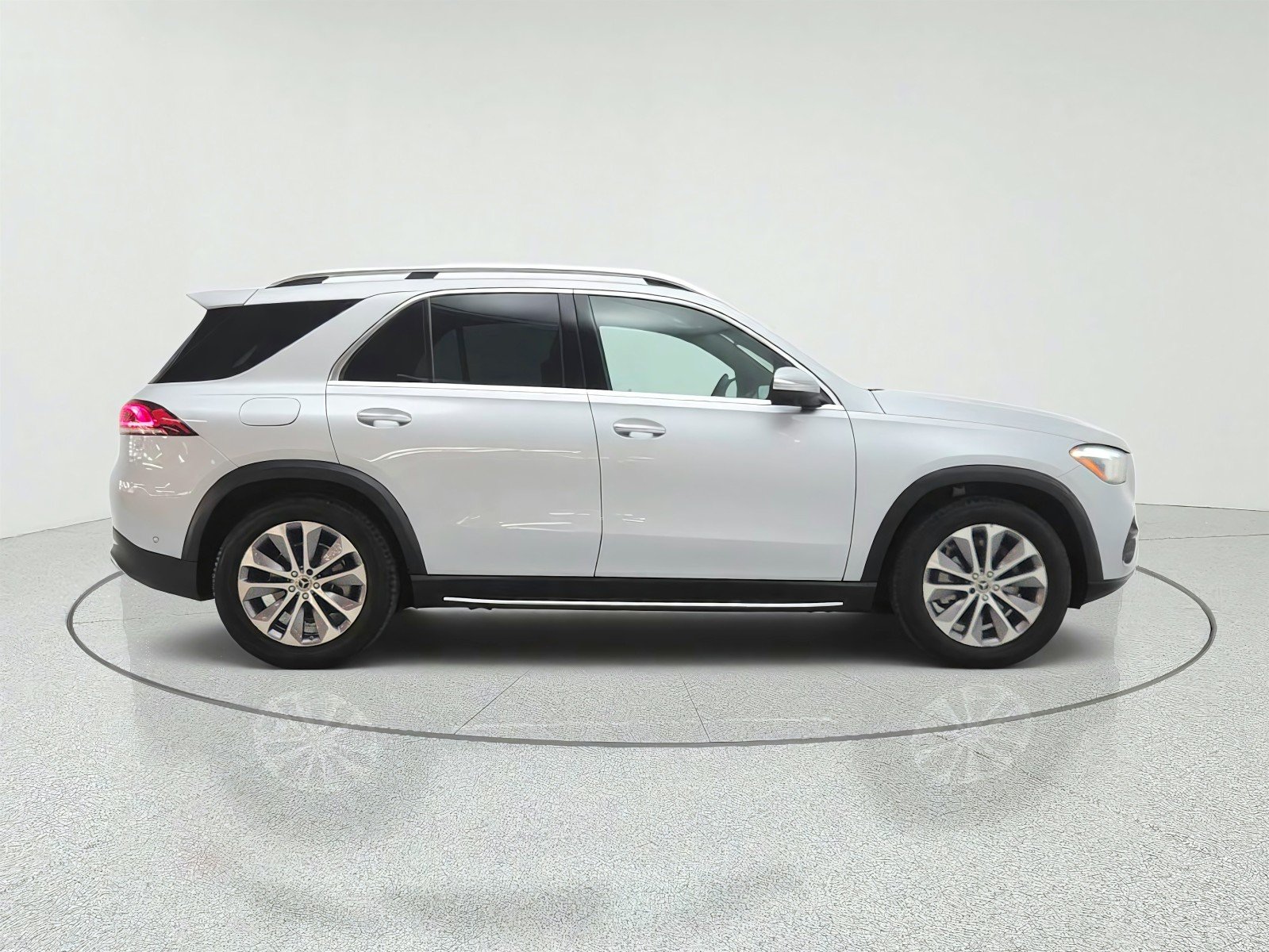 Certified Used 2022 Cirrus Silver Metallic Mercedes-Benz GLE 350 SUV image 4