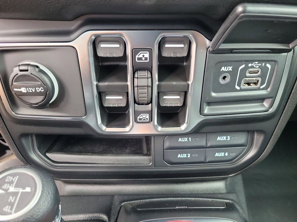 New 2026 Anvil Clear-Coat Exterior Paint Jeep Sport S image 20