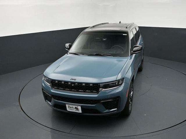 New 2026 Steel Blue Exterior Paint Jeep Summit image 13