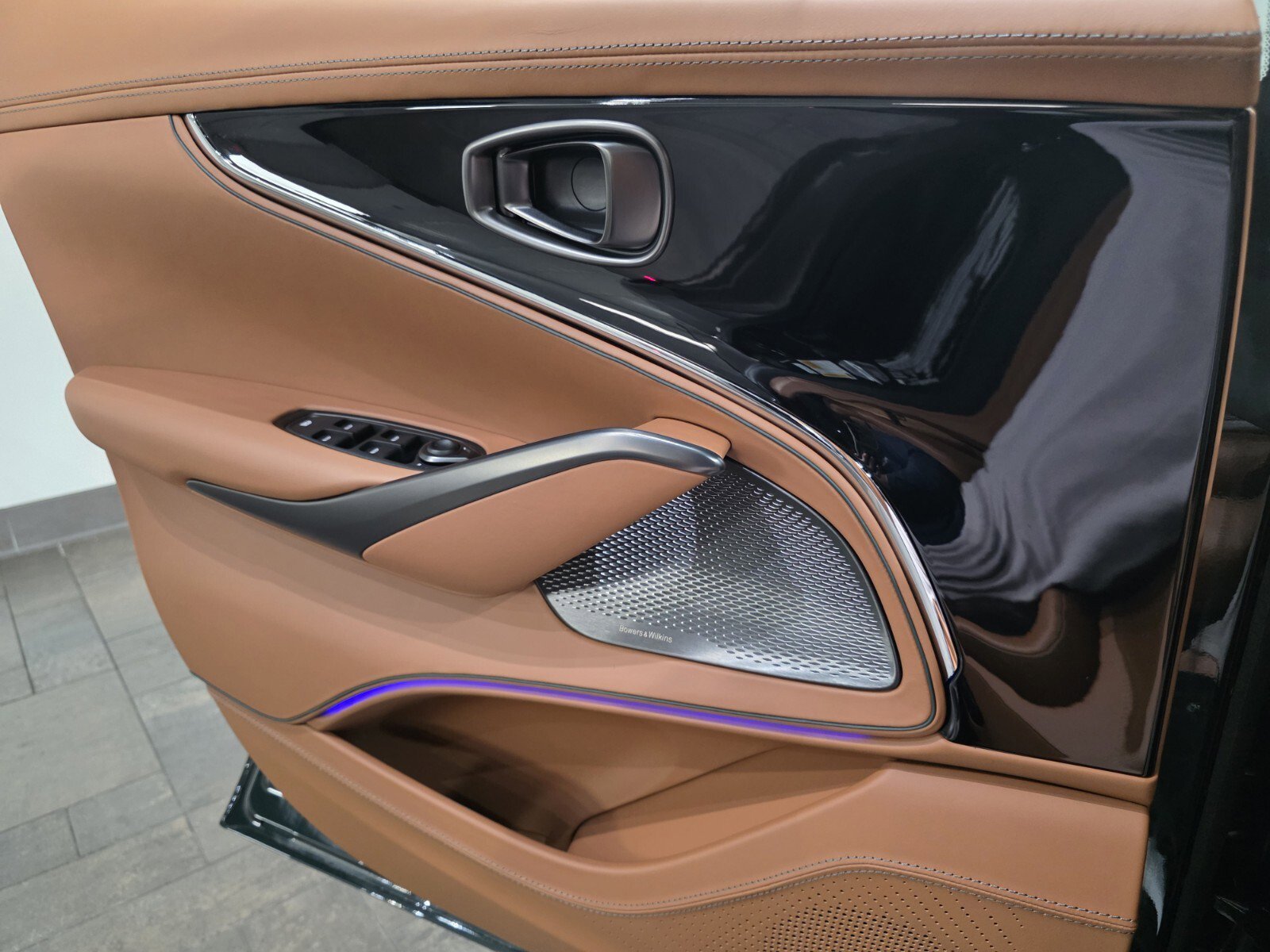 New 2026 Ghillies Green Aston Martin S image 16