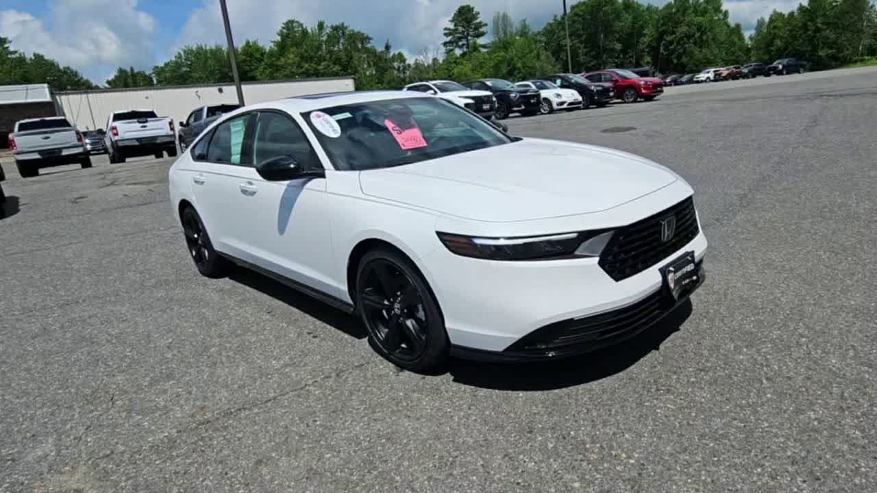 Used 2025 Platinum White Pearl Honda Sport-L image 3
