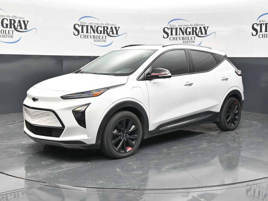 Used 2023 SUMMIT WHITE Chevrolet Premier image 4