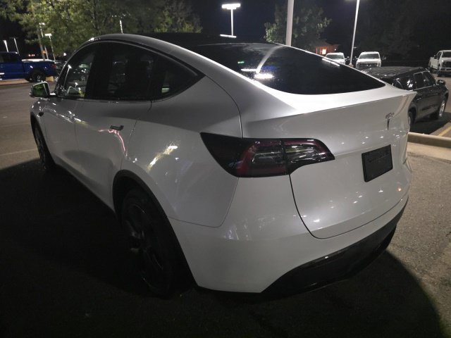 Used 2024 White Tesla Long Range image 3
