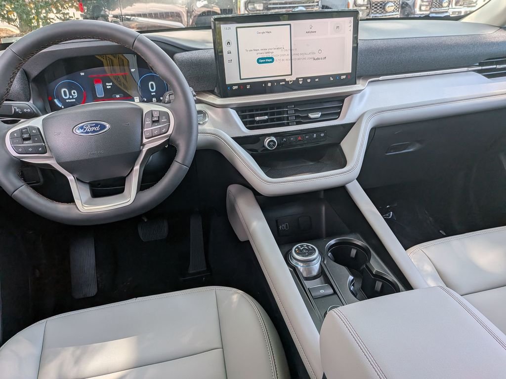New 2026 Space White Metallic Ford Active image 34