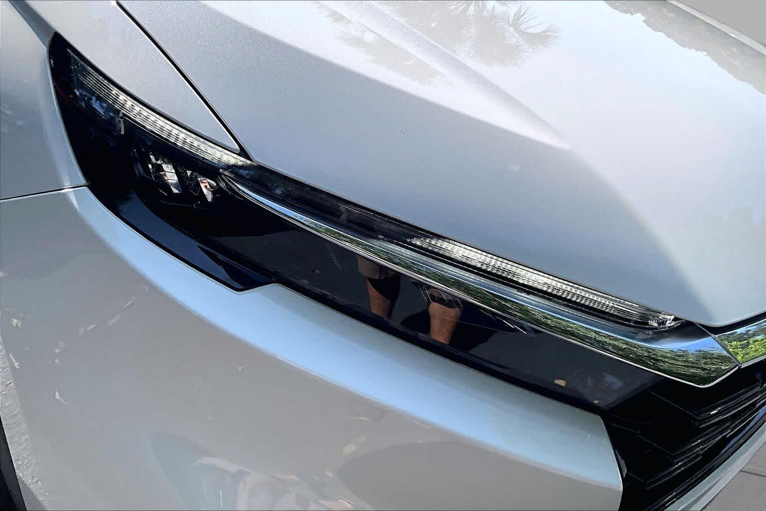 Certified Used 2026 Platinum White Pearl Honda EX-L image 28