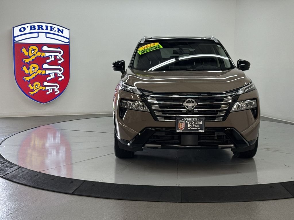 Certified Used 2025 Super Black Nissan Platinum image 10