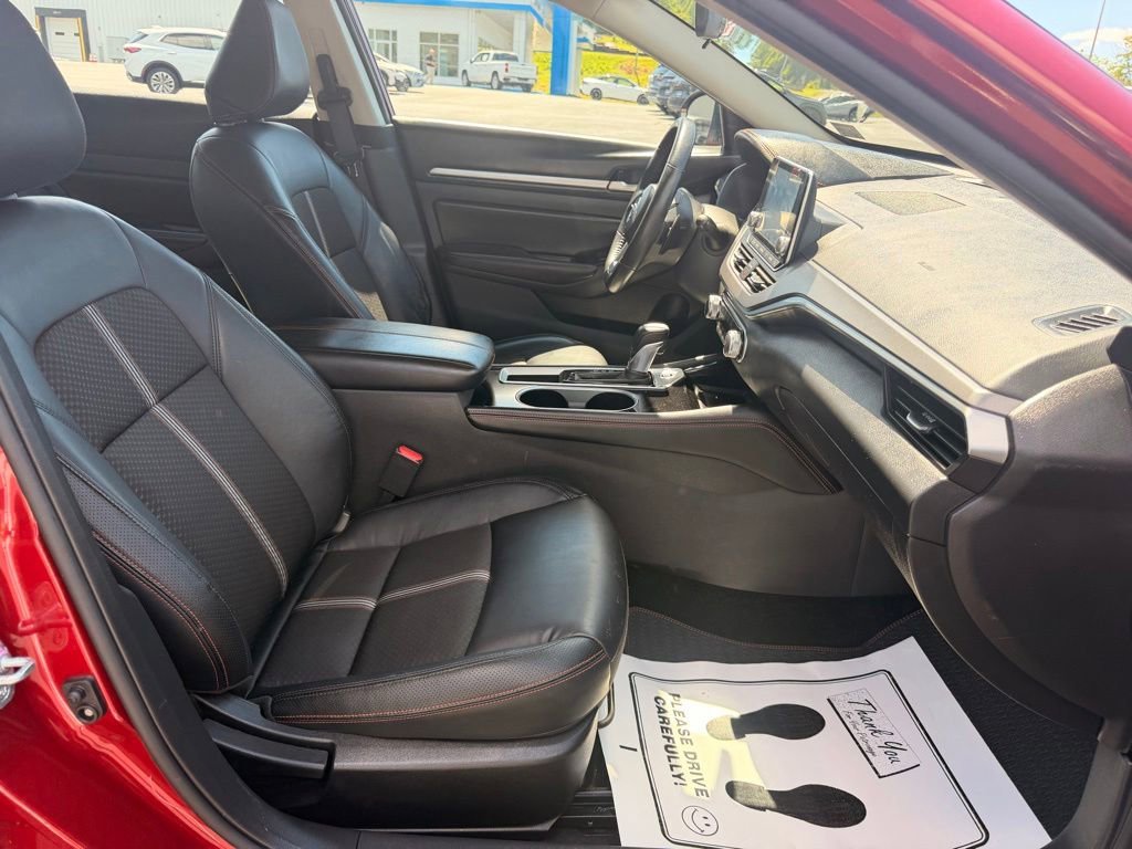 2024 Nissan Altima SR - Photo 38