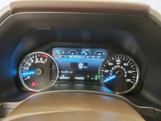 Used 2018 White Gold Ford Lariat image 14
