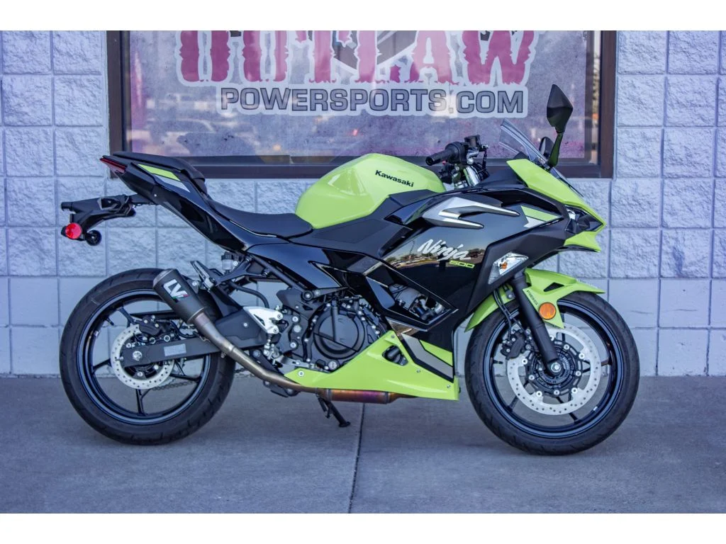 Used 2026 green Kawasaki  image 2