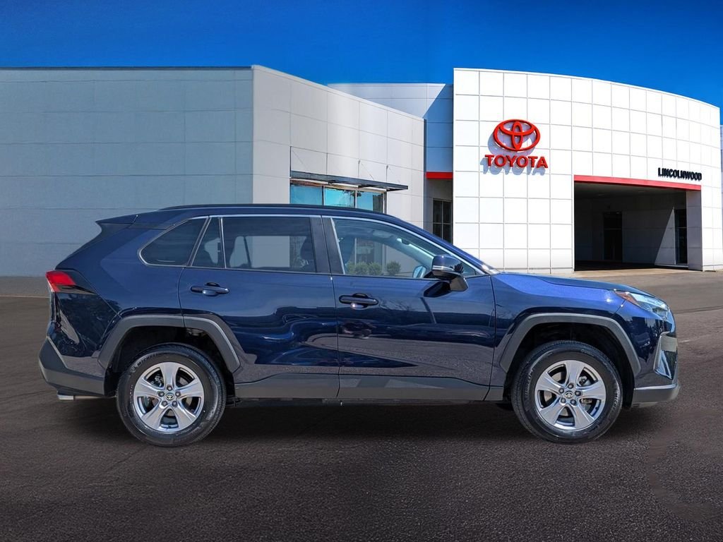 Used 2025  Toyota XLE image 8
