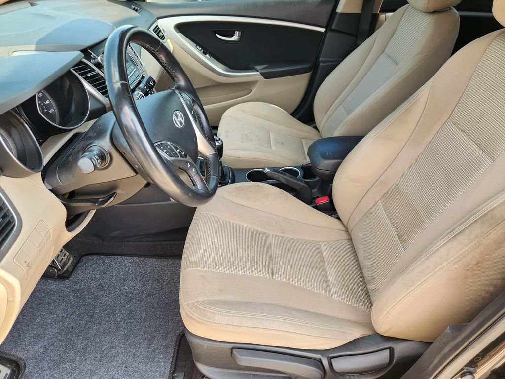 Used 2013 Black Noir Pearl Hyundai Base image 14