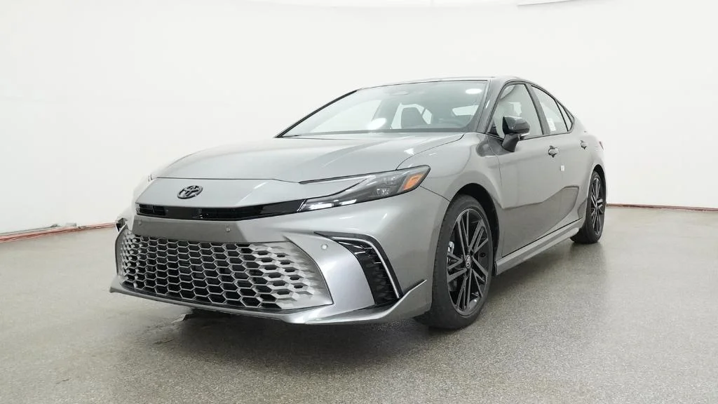 New 2026 Heavy Metal with Midnight Black Metallic roof Toyota XSE image 64