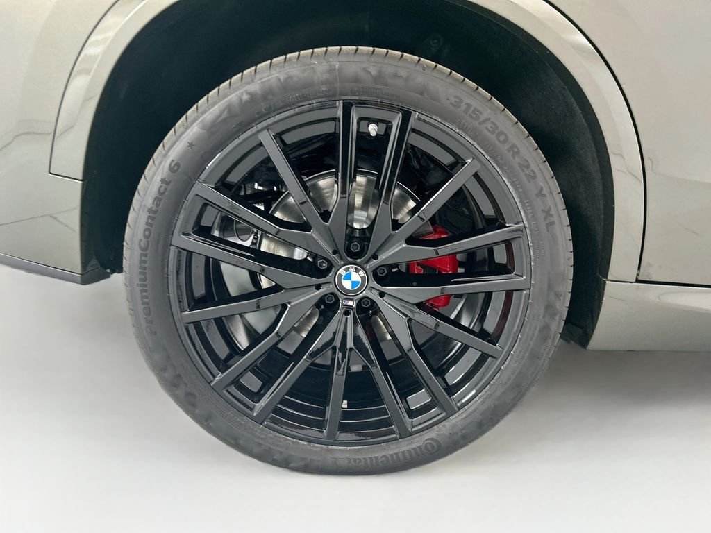 New 2026 Green Metallic BMW xDrive40i image 32