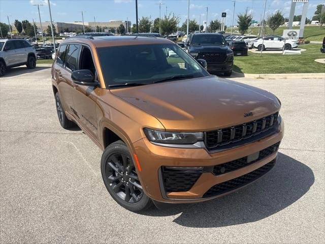 New 2026 Copper Shino Metallic Clear-Coat Exterior Paint Jeep Limited Reserve image 3