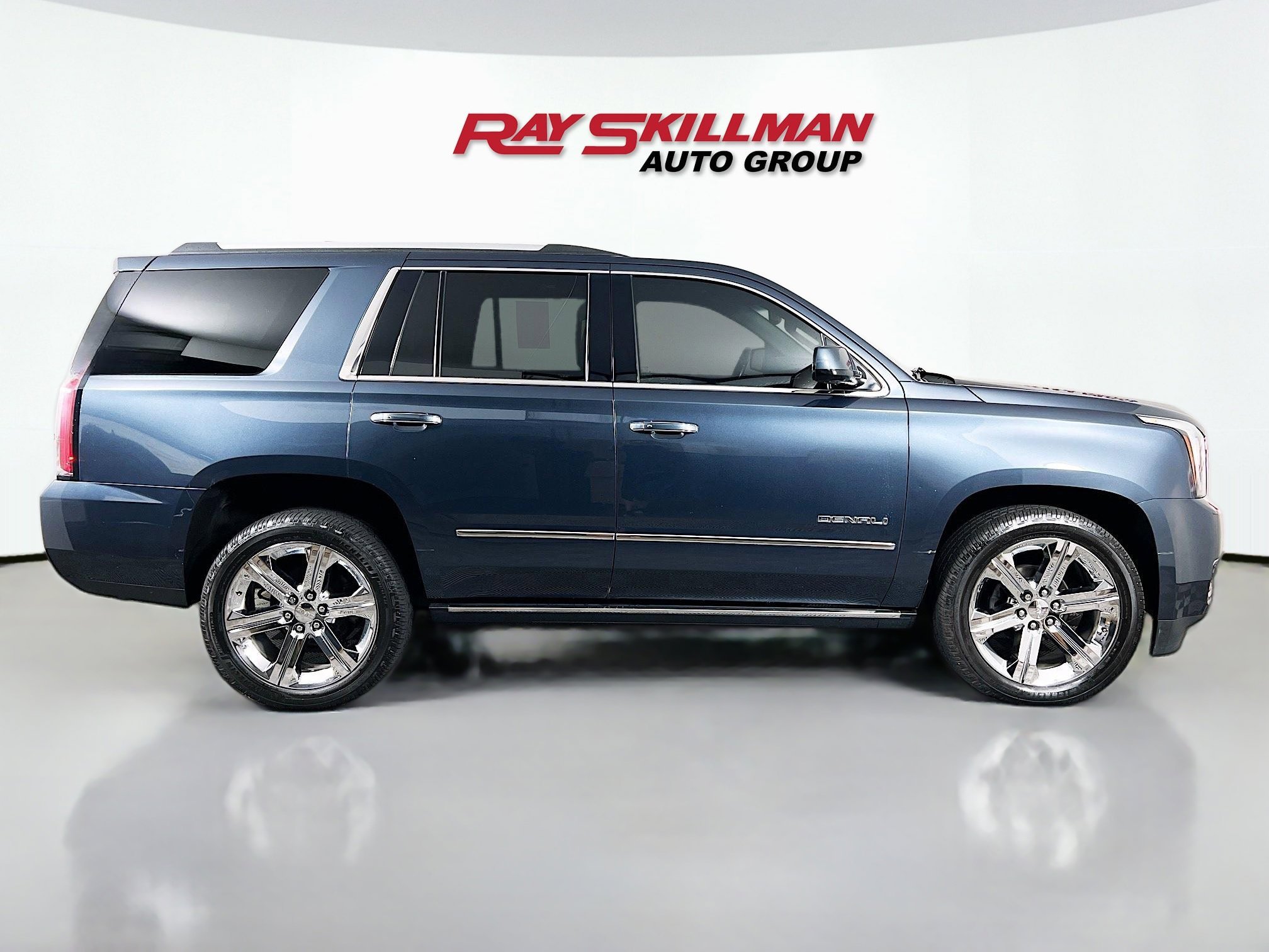 Used 2019 Dark Sky Metallic GMC DENALI image 8