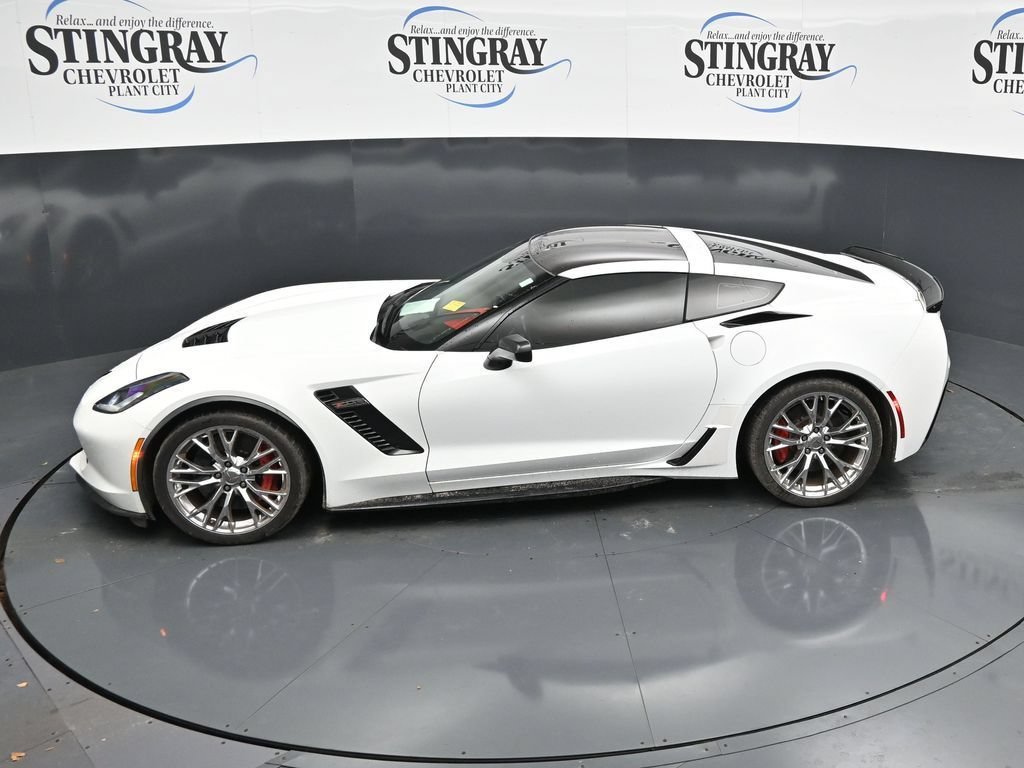 Used 2018 ARCTIC WHITE Chevrolet Z06 2LZ image 21