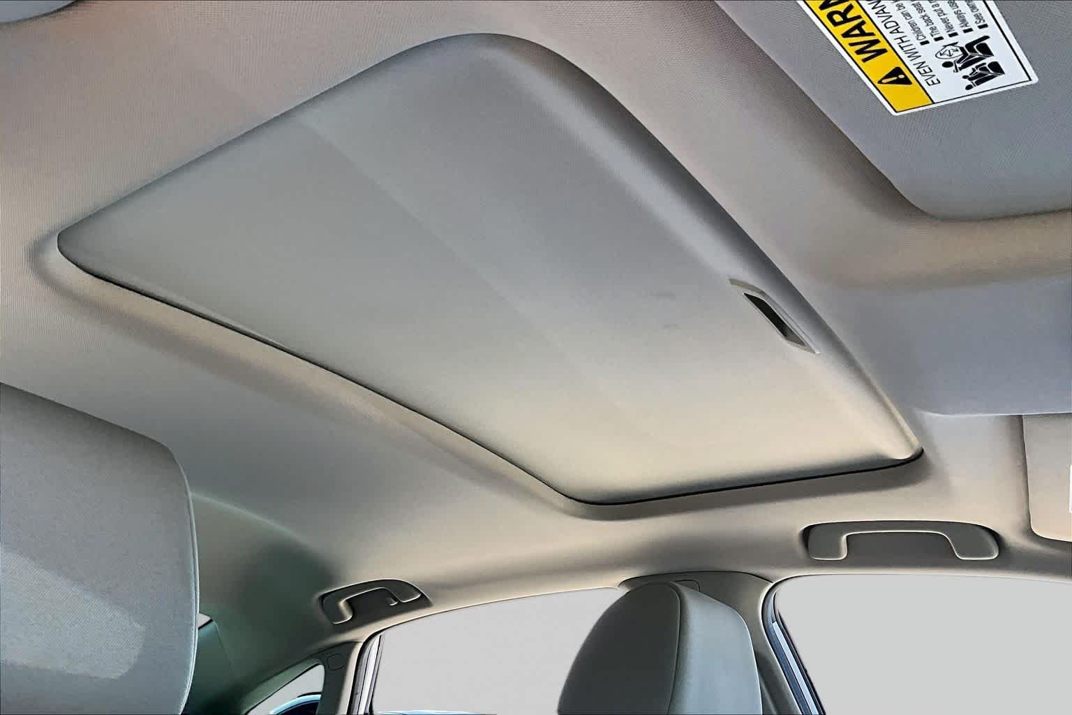 Used 2022 Platinum White Pearl Honda EX image 13