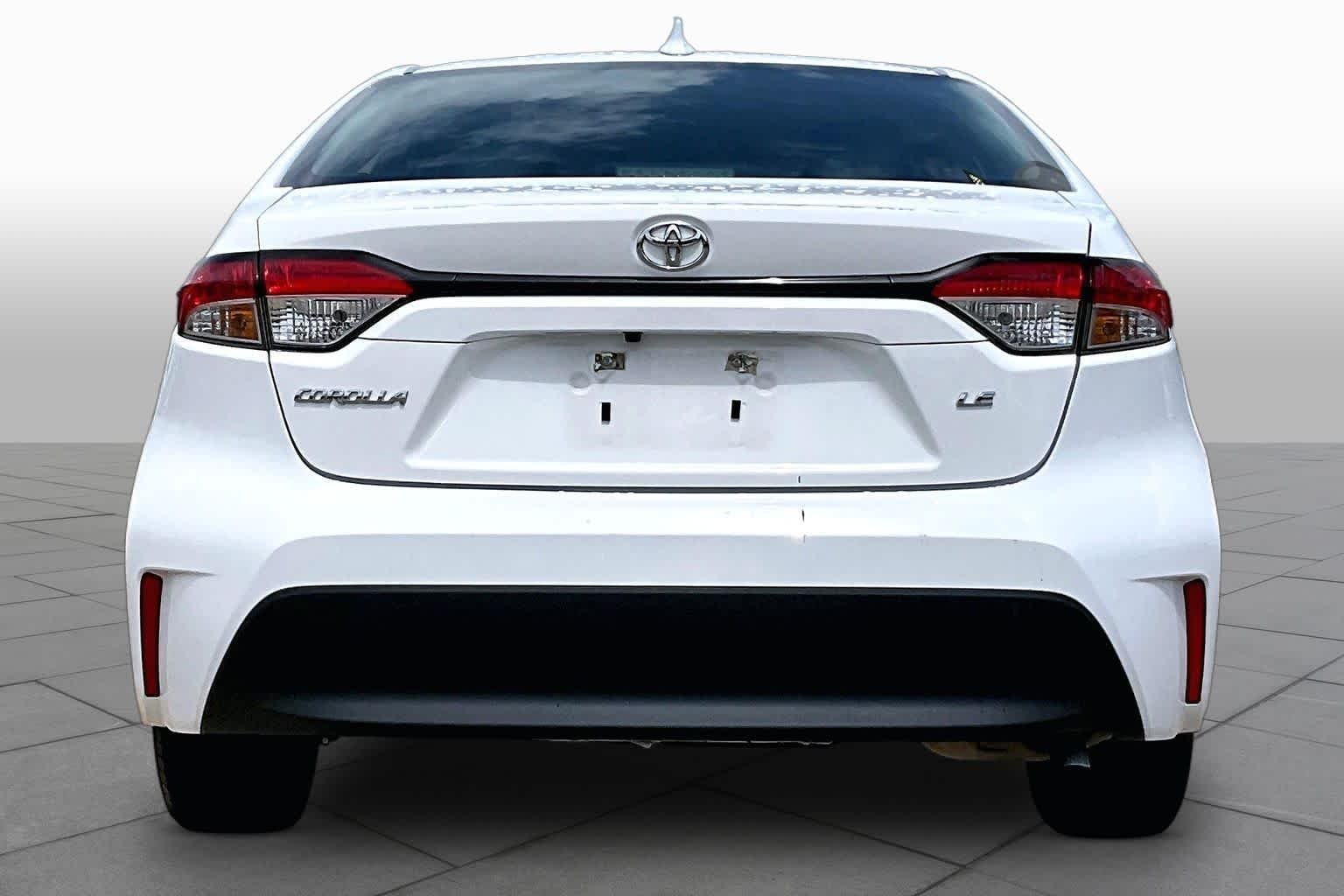 Used 2024 Ice Cap Toyota LE image 5