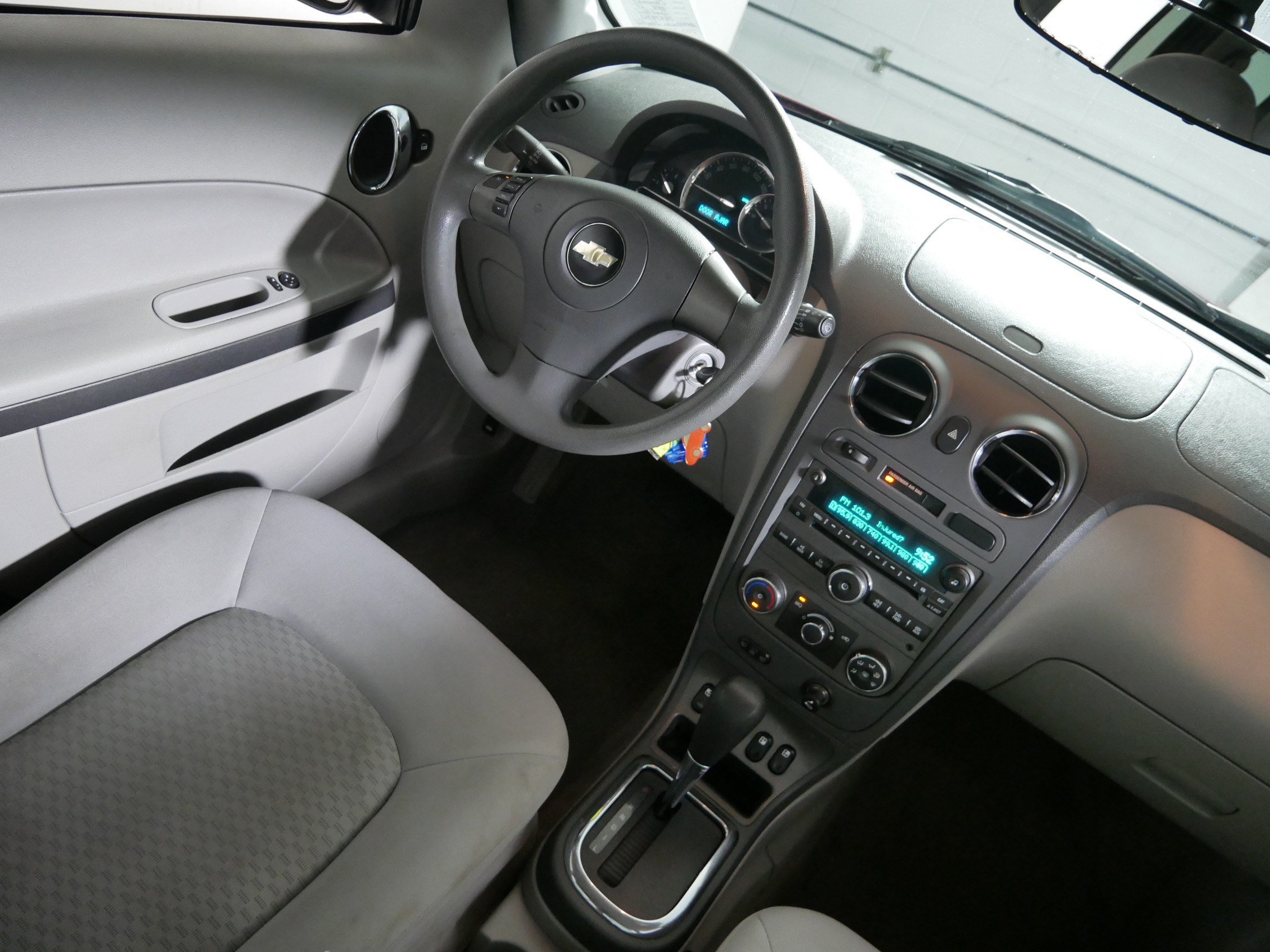 Used 2007 Sport Red Metallic Chevrolet LT image 9